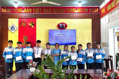 TRƯỜNG THCS HÙNG VƯƠNG TỔ CHỨC GẶP MẶT THÍ SINH THAM GIA KỲ THI CHỌN HỌC SINH GIỎI CẤP TỈNH THCS NĂM HỌC 2025 – 2026 