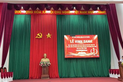 TRƯỜNG THCS HÙNG VƯƠNG TỎA SÁNG TẠI LỄ VINH DANH GIÁO VIÊN VÀ HỌC SINH XUẤT SẮC NĂM HỌC 2025 – 2026